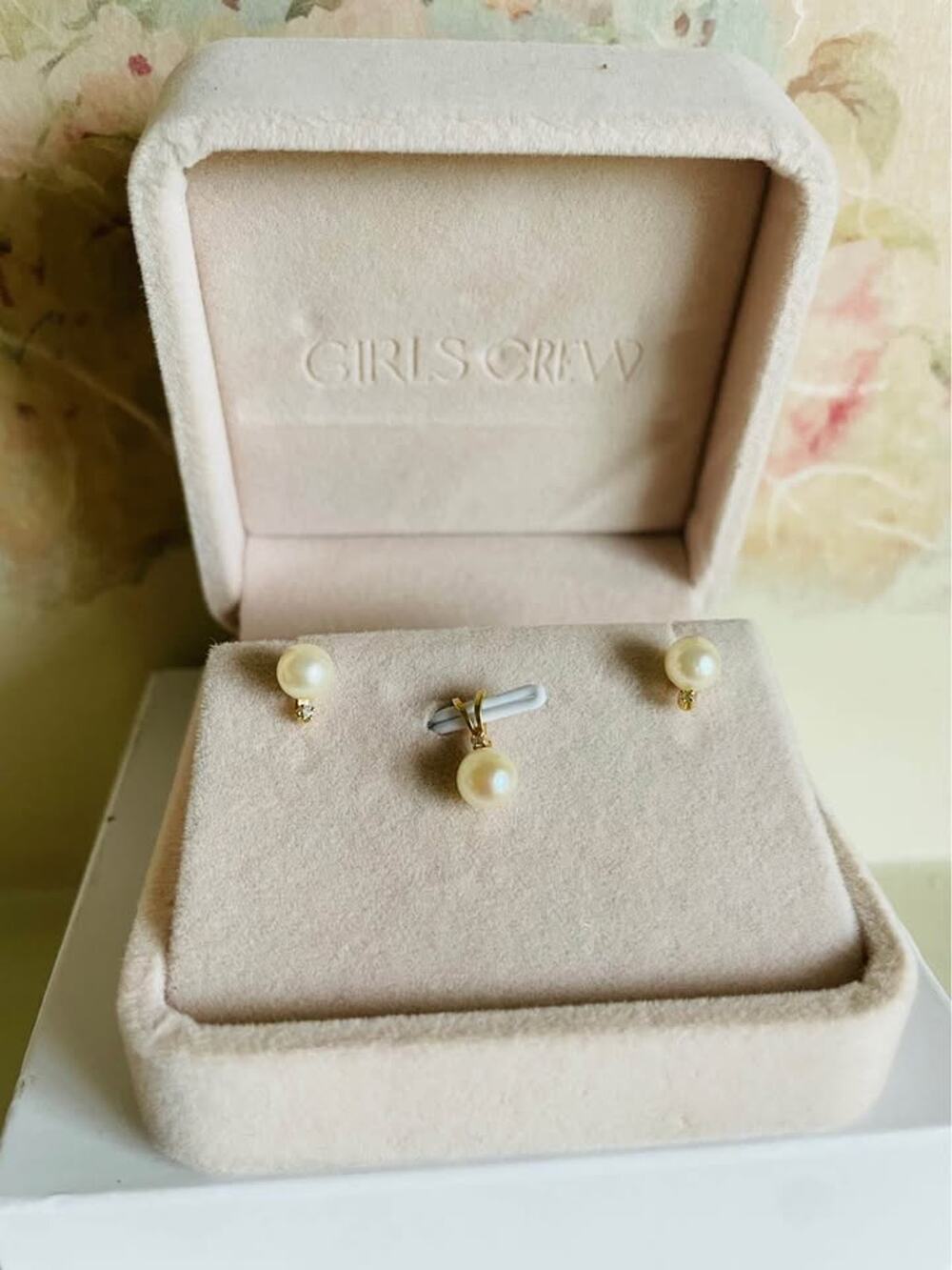 14K Gold Pearl and Diamond Earrings and Pendant Set
